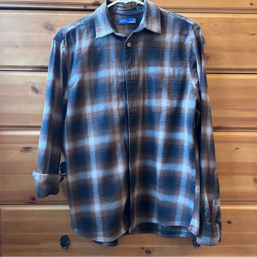Men’s Plaid Flannel Apt 9 Button Down Long Sleeved Brown Tan & White Size Large